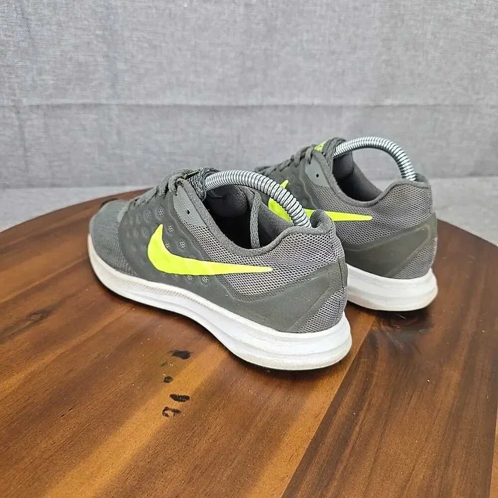 Nike Youth Athletic Kids Shoe Size 6.5Y 869969-002 Gray Green - Picture 8 of 15